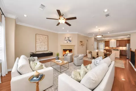 32 Versante Ct, Houston, TX 77070