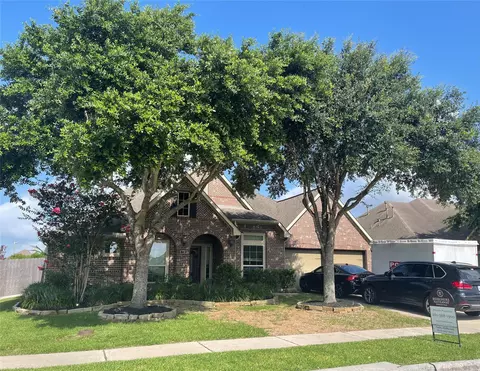 730 Cumberland Ridge Ln, League City, TX 77573