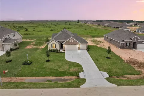 219 Dunovant Dr, Sealy, TX 77474