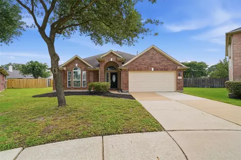 9523 Denfield Ct, Houston, TX 77070