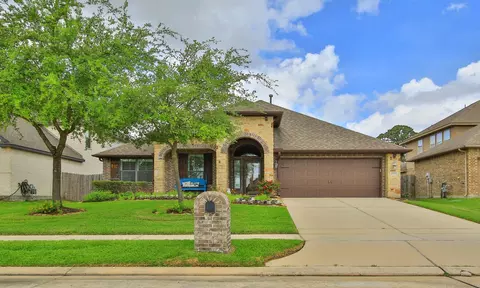 10706 Radiant Realm Dr, Tomball, TX 77375