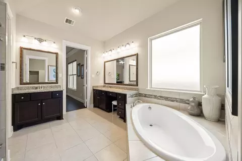 Bath - 14 Kendrick Pines Blvd, Spring, TX 77389 photo 1 of 5