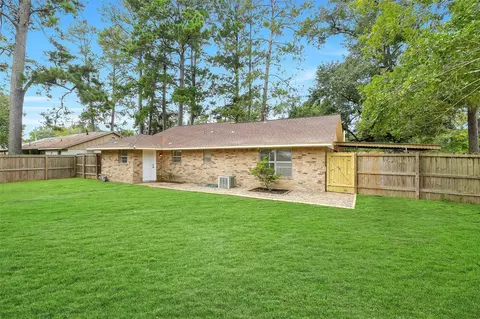 Exterior - 310 Spring Ave, Shepherd, TX 77371 photo 6 of 8