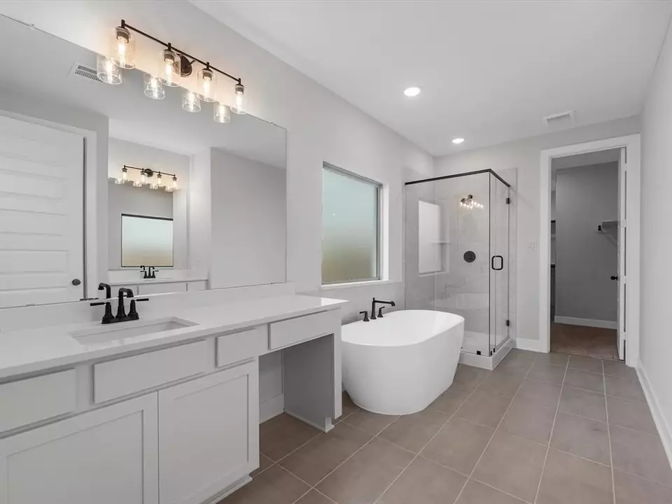 Bath - 26105 N Skylight Brook Cir, Montgomery, TX 77316 photo 1 of 3