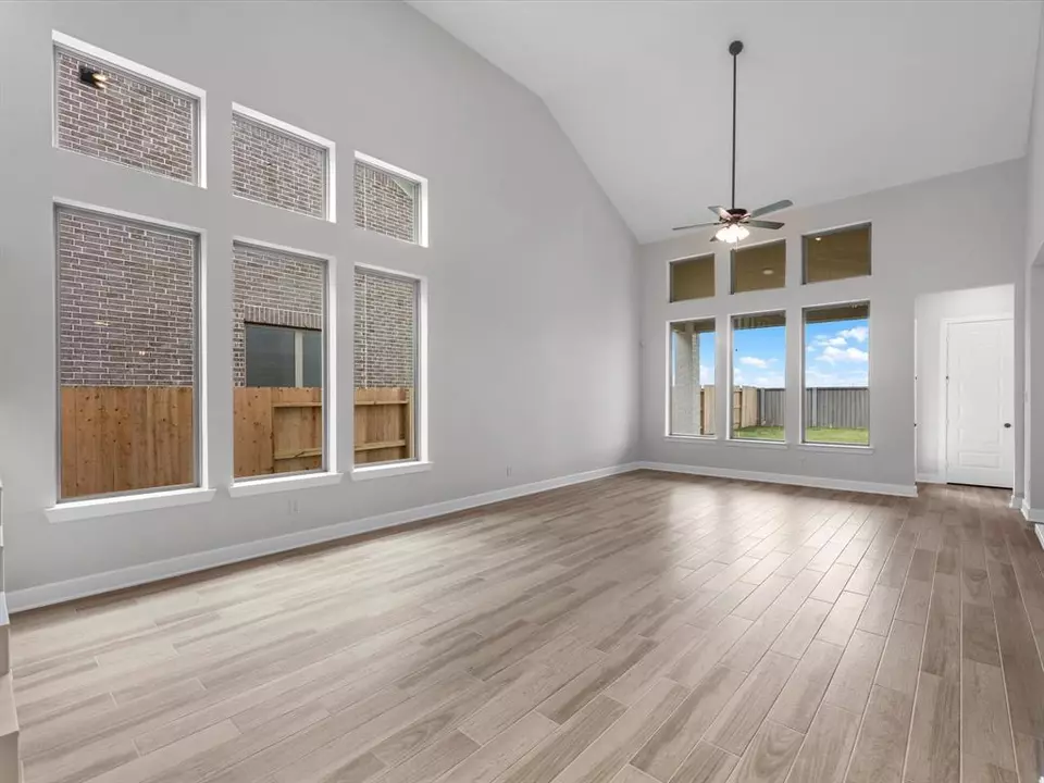 Living - 26105 N Skylight Brook Cir, Montgomery, TX 77316 photo 1 of 3