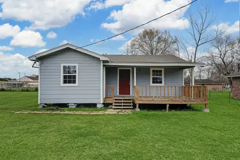 1210 Glendale St, Dayton, TX 77535