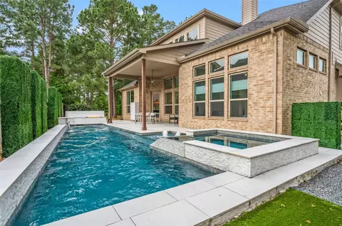 Exterior - 1053 Bat Hawk Ct, Conroe, TX 77385 photo 5 of 7