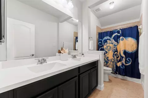 Bath - 1053 Bat Hawk Ct, Conroe, TX 77385 photo 5 of 5