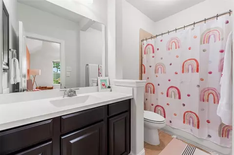 Bath - 1053 Bat Hawk Ct, Conroe, TX 77385 photo 4 of 5