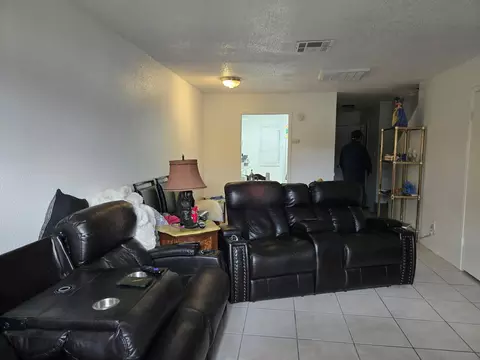 8405 Wilcrest Dr #2412, Houston, TX 77072
