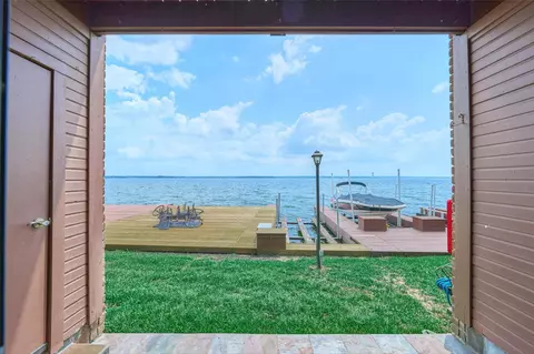 801 River Rd #105D, Montgomery, TX 77356