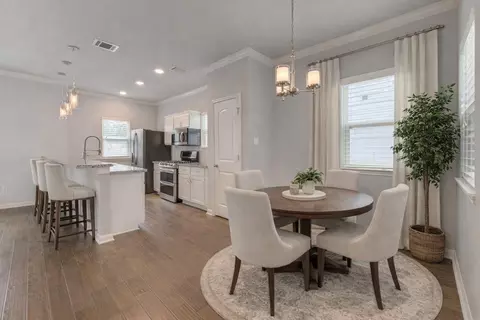 1115 Bunton St, Houston, TX 77009