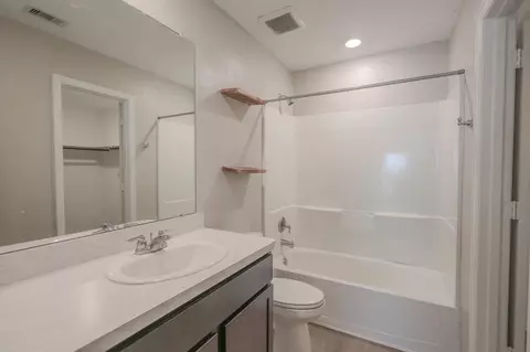 Bath - 104 Austin Rd, Angleton, TX 77515 photo 1 of 2
