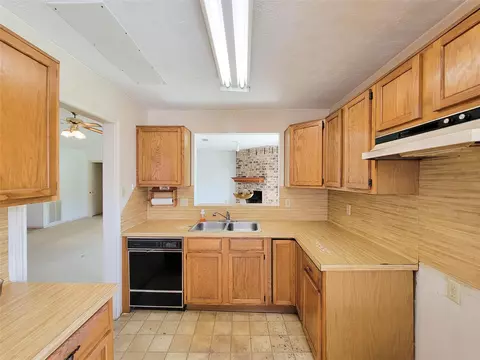Kitchen - 23211 Timberbrook Dr, Spring, TX 77373 photo 1 of 4