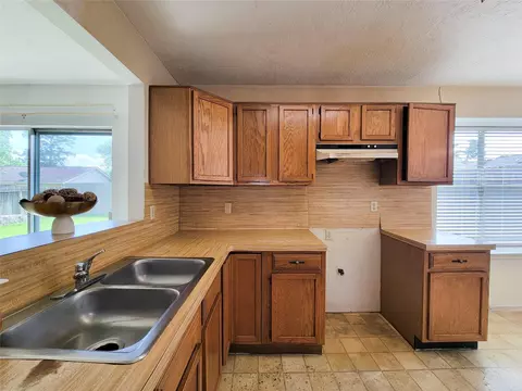 Kitchen - 23211 Timberbrook Dr, Spring, TX 77373 photo 3 of 4