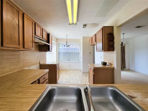 Kitchen - 23211 Timberbrook Dr, Spring, TX 77373 photo 4 of 4