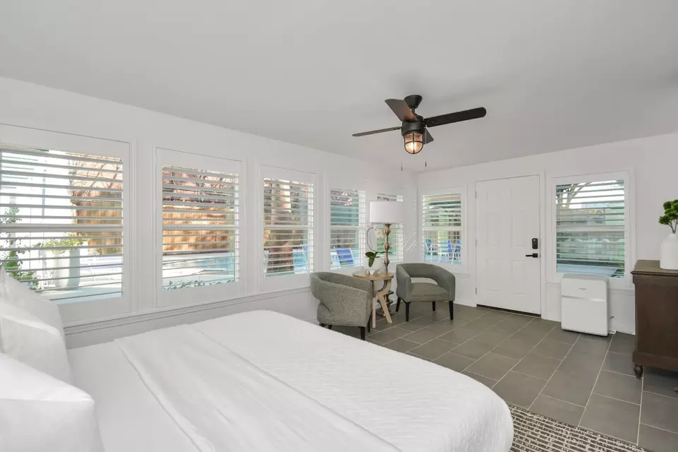 Bedroom - 2619 Stoney Brook Dr, Houston, TX 77063 photo 6 of 7