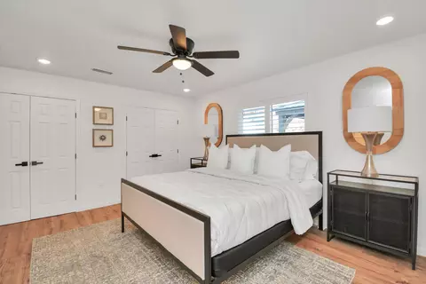 Bedroom - 2619 Stoney Brook Dr, Houston, TX 77063 photo 1 of 7