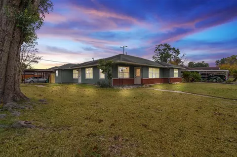 1801 Harding St, Pasadena, TX 77502