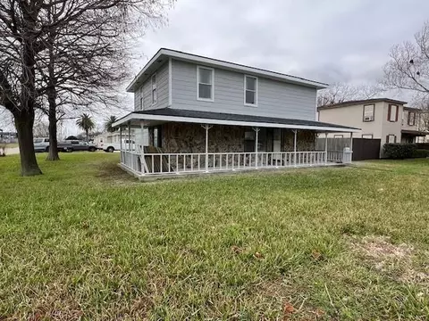 1101 4th Ave N, Texas City, TX 77590