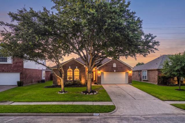 525 Lockland Ln, League City, TX 77573