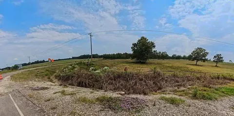 206 1/2 Texas 21, Midway, TX 75852