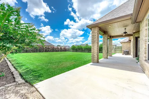Exterior - 720 Rustic Oaks Dr, Angleton, TX 77515 photo 2 of 12