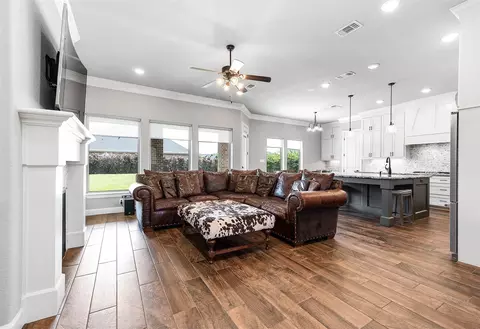Living - 720 Rustic Oaks Dr, Angleton, TX 77515 photo 2 of 2