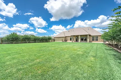 Exterior - 720 Rustic Oaks Dr, Angleton, TX 77515 photo 6 of 12
