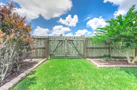 Exterior - 720 Rustic Oaks Dr, Angleton, TX 77515 photo 8 of 12