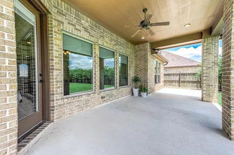 Exterior - 720 Rustic Oaks Dr, Angleton, TX 77515 photo 5 of 12