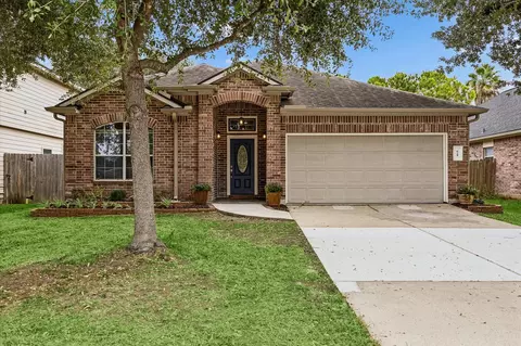6741 Hidden Colony Ln, Dickinson, TX 77539