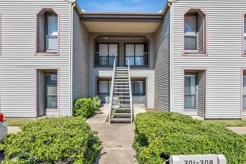 2025 Augusta Dr #304, Houston, TX 77057