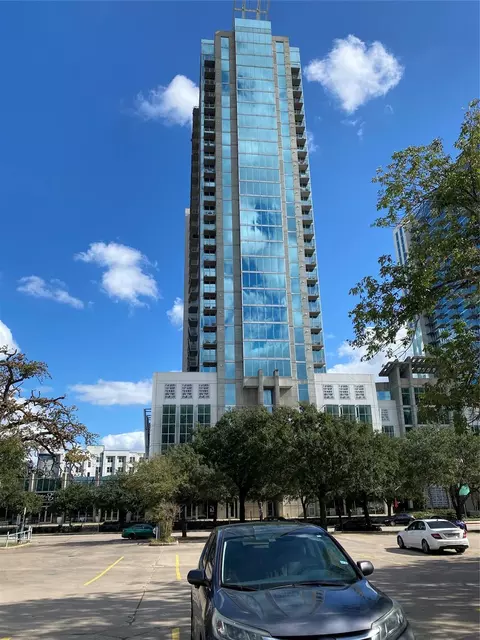 5925 Almeda Rd #11002, Houston, TX 77004