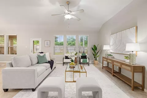 Living - 14023 Beaverhead Range Ct, Conroe, TX 77384 photo 4 of 4