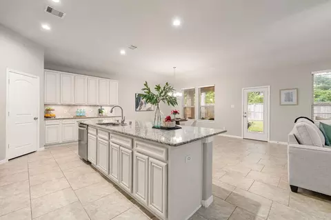 Kitchen - 14023 Beaverhead Range Ct, Conroe, TX 77384 photo 3 of 3
