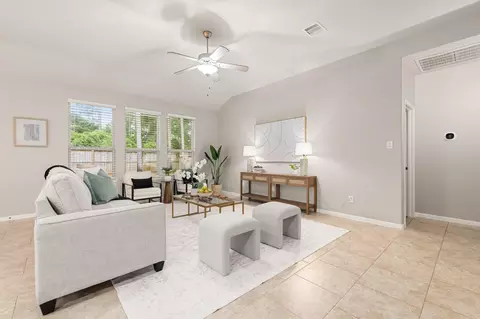 Living - 14023 Beaverhead Range Ct, Conroe, TX 77384 photo 3 of 4