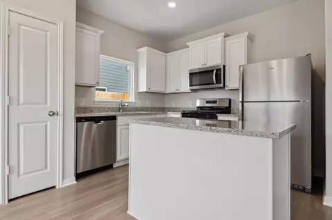 Kitchen - 356 Fastboy Ln, Waller, TX 77484 photo 2 of 2