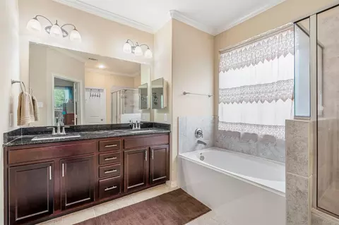 Bath - 5106 Ridge Beam Ln, Spring, TX 77389 photo 1 of 3