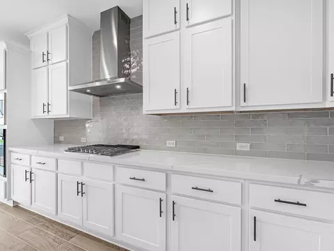 Kitchen - 216 Silver Sage Ct, Conroe, TX 77304 photo 3 of 4