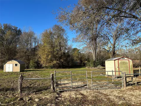 5604 County Road 364, Buffalo, TX 75831