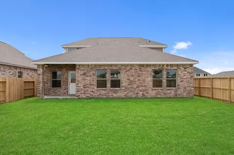 Exterior - 3542 Cardinal Pointe Dr, Angleton, TX 77515 photo 4 of 9