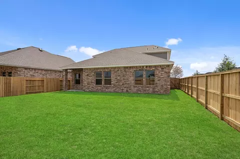 Exterior - 3542 Cardinal Pointe Dr, Angleton, TX 77515 photo 5 of 9