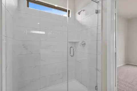 Bath - 3542 Cardinal Pointe Dr, Angleton, TX 77515 photo 2 of 2