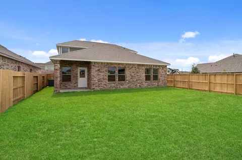 Exterior - 3542 Cardinal Pointe Dr, Angleton, TX 77515 photo 6 of 9