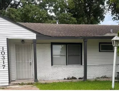 10317 Fairland Dr, Houston, TX 77051
