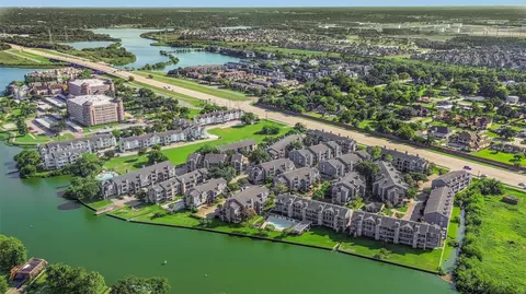 18515 Egret Bay Blvd #702, Houston, TX 77058