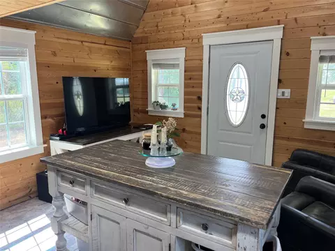 Entry Way - 796 Shelly Rd, Refugio, TX 78377 photo 2 of 3