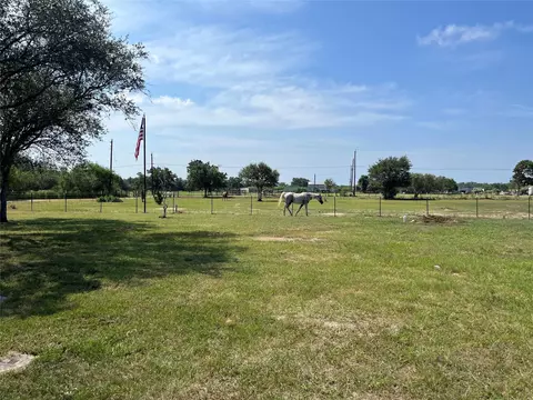 Exterior - 796 Shelly Rd, Refugio, TX 78377 photo 11 of 12