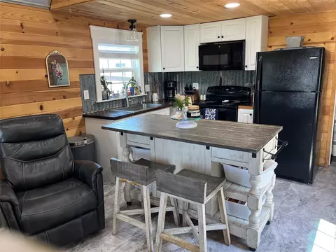 Kitchen - 796 Shelly Rd, Refugio, TX 78377 photo 1 of 2